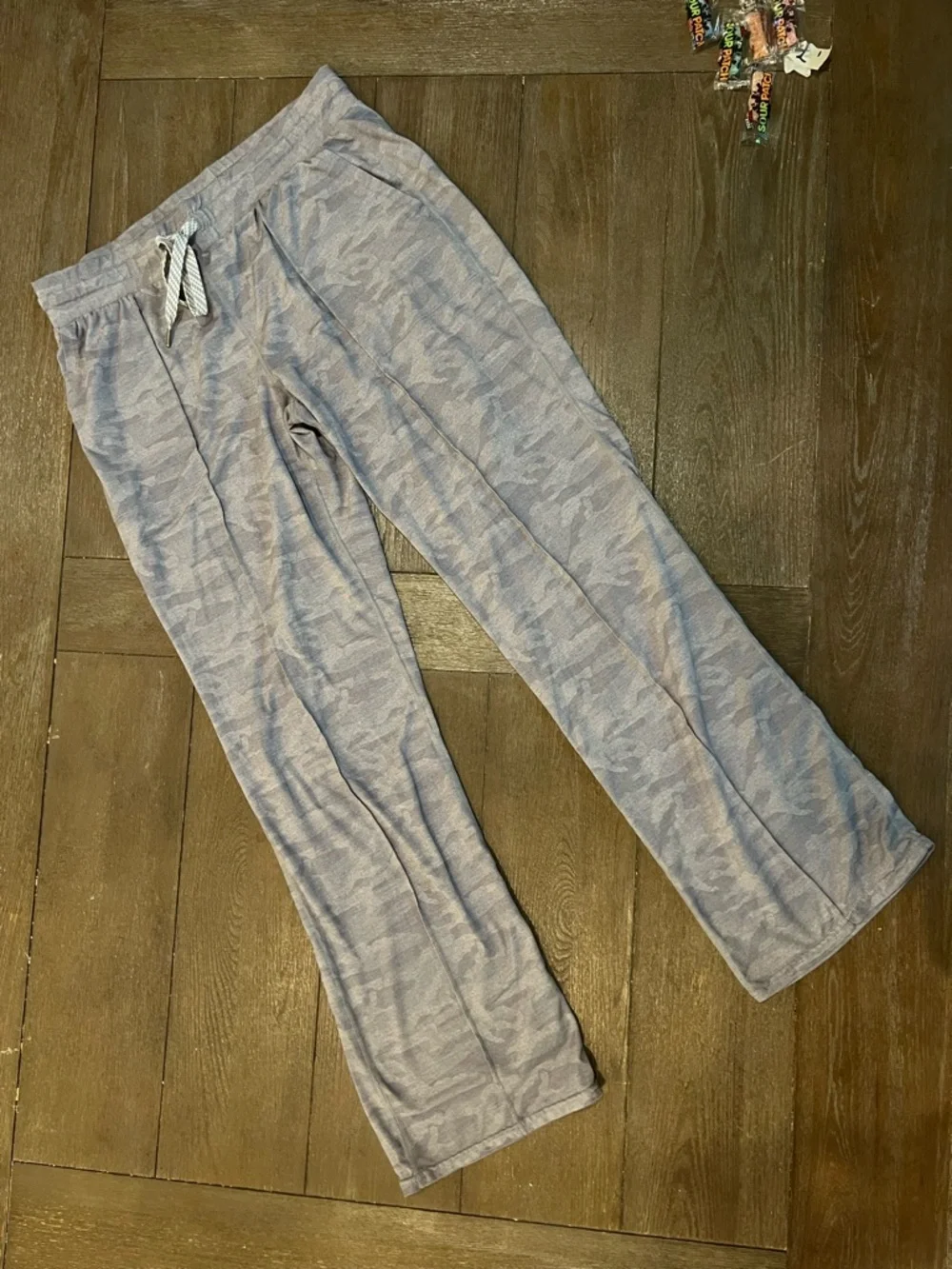 Favorite Soft Pant Gray Camo Joggers Lounge Pants Athleisure Medium - Picture 5 of 6